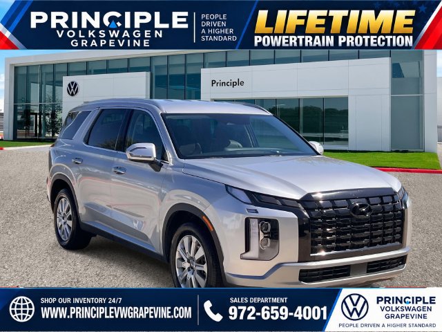 Used 2024 Hyundai Palisade SEL FWD image 2
