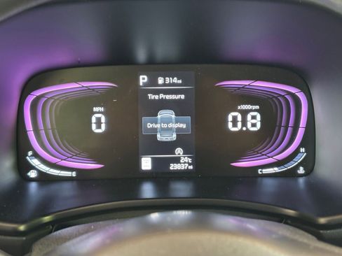 Used 2025 Kia Soul LX w/ LX Technology Package FWD image 38