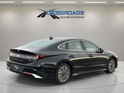 New 2025 Hyundai Sonata Limited image 4