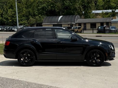 Used 2018 Bentley Bentayga AWD/4WD image 4