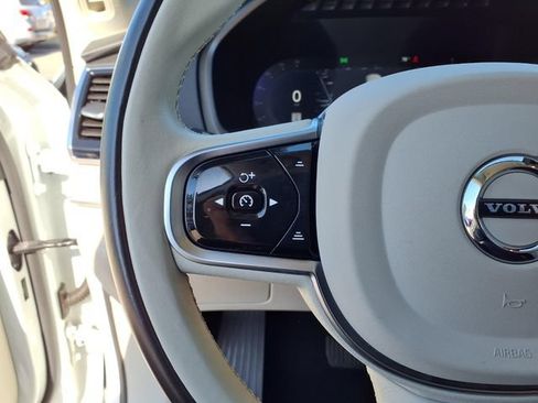 Used 2023 Volvo XC90 B6 Plus AWD/4WD image 10