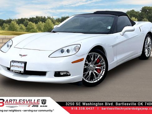 Used 2013 Chevrolet Corvette Convertible w/ 3LT Preferred Equipment Group RWD image 1