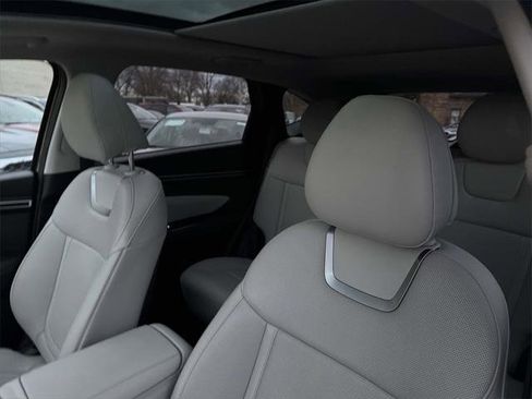 Certified 2024 Hyundai Tucson Limited image 18