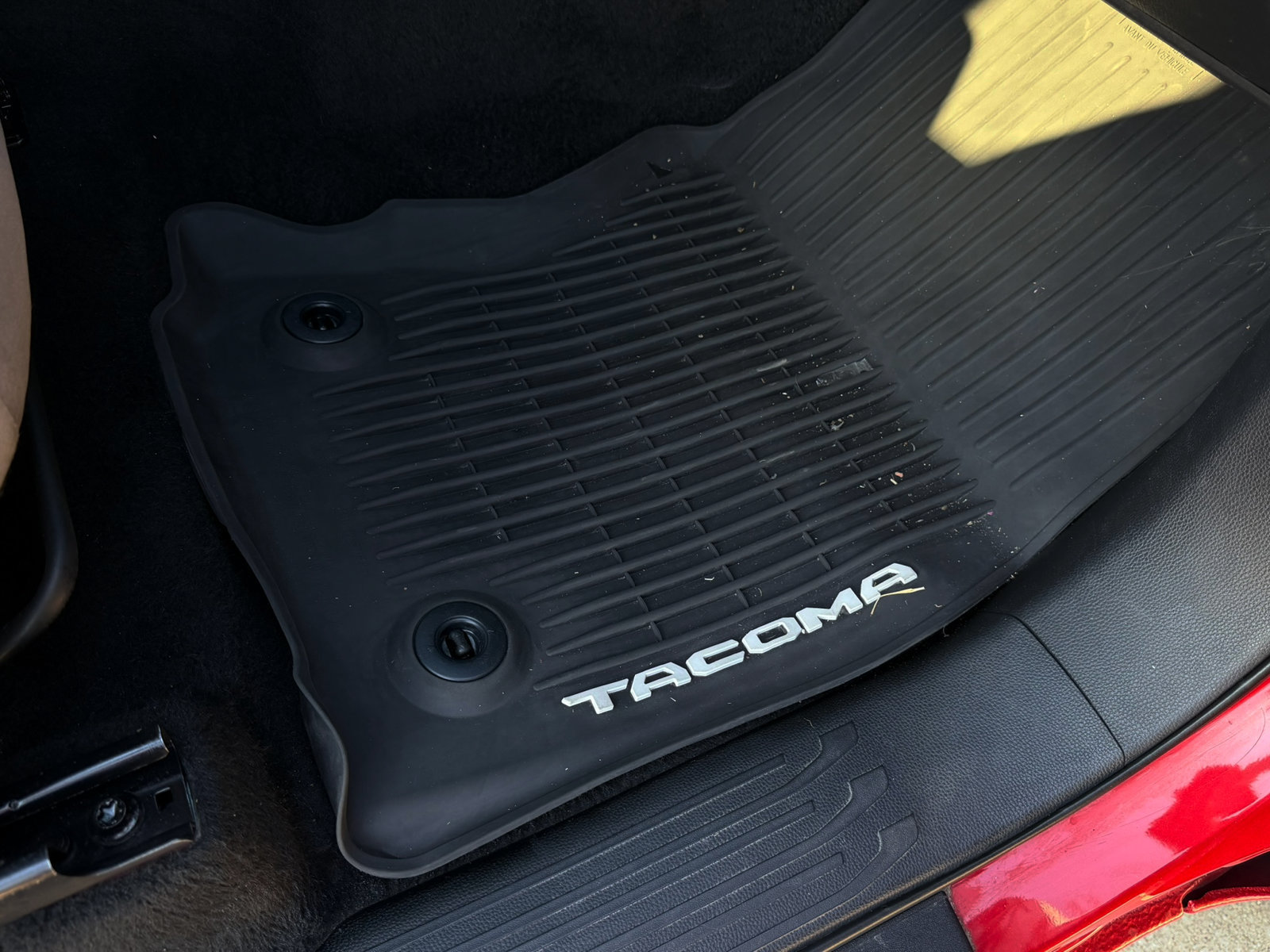 Used 2024 Toyota Tacoma SR5 AWD/4WD image 15