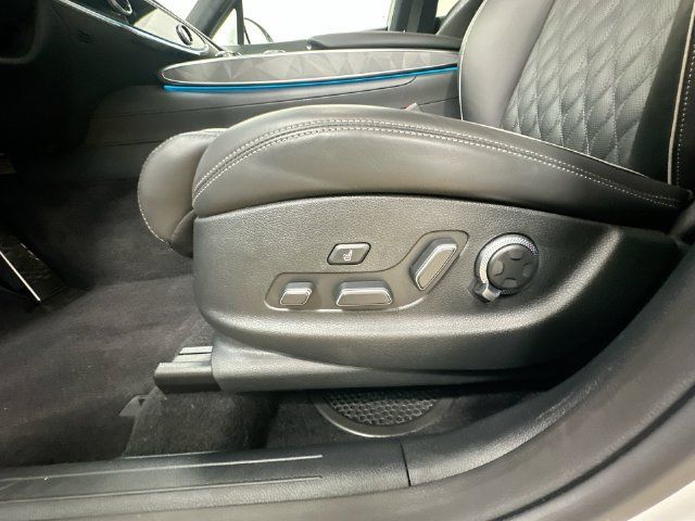 Used 2025 Genesis GV70 3.5T Sport w/ Sport Advanced Package AWD/4WD image 15