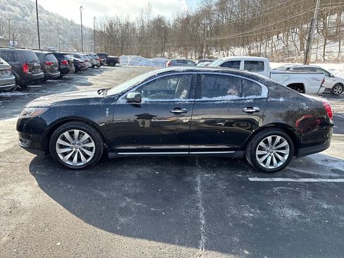 Used 2015 Lincoln MKS image 2