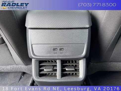 Used 2025 Chevrolet Equinox LT AWD/4WD image 24