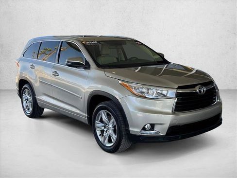 Used 2016 Toyota Highlander Limited FWD image 5