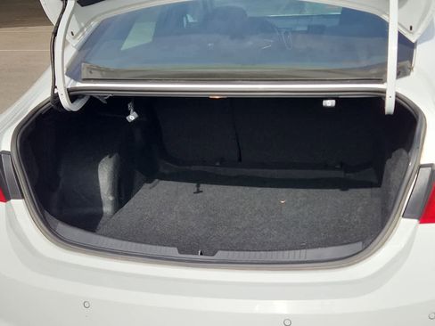 Used 2024 Chevrolet Malibu LT image 23