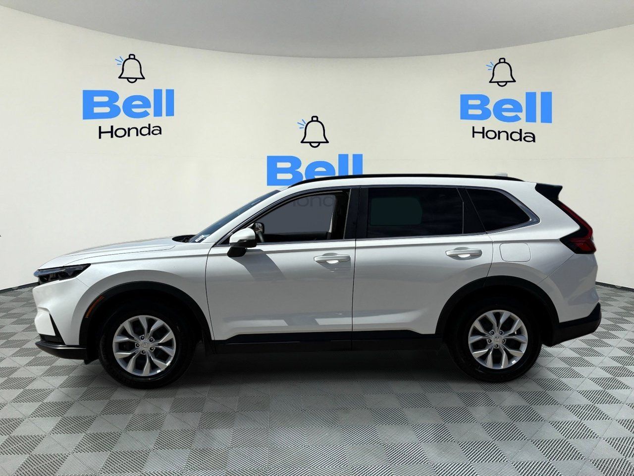 Used 2025 Honda CR-V LX image 2