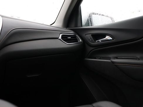 Used 2024 Chevrolet Equinox Premier image 43