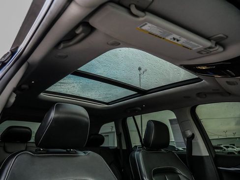 Used 2022 Jeep Grand Cherokee Limited AWD/4WD image 41