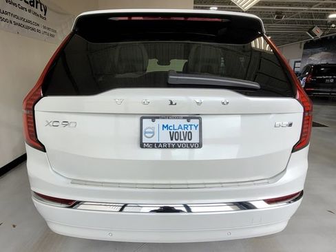 New 2026 Volvo XC90 B5 Plus w/ Protection Package Premier AWD/4WD image 5