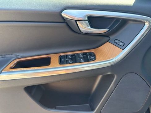 Used 2017 Volvo XC60 T5 Inscription w/ Advanced Package AWD/4WD image 14