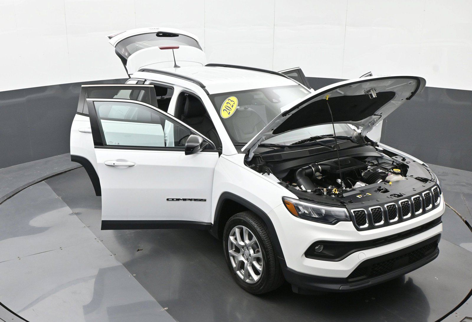 Used 2023 Jeep Compass Latitude AWD/4WD image 45