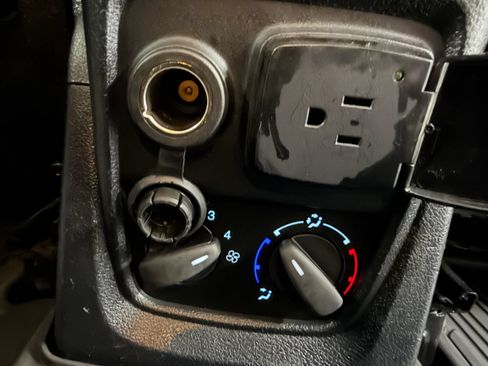 Used 2020 Ford Transit Connect XL FWD image 28