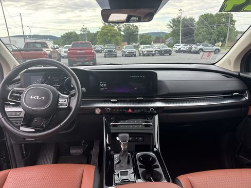 Used 2024 Kia Carnival SX Prestige FWD image 19
