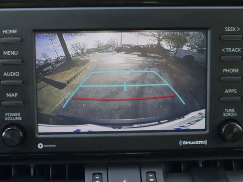 Used 2021 Toyota RAV4 XLE Premium image 12