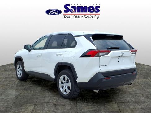 Used 2024 Toyota RAV4 LE FWD image 5