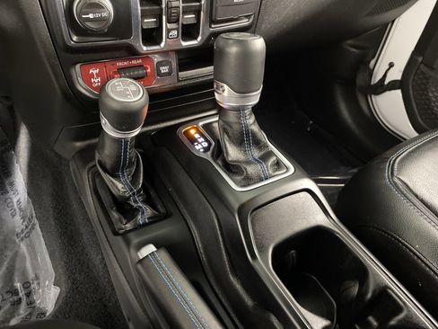 Used 2022 Jeep Wrangler Unlimited Rubicon w/ Cold Weather Group image 33