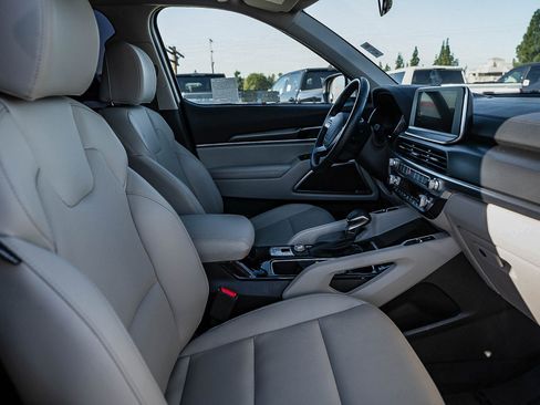 Used 2022 Kia Telluride S image 18