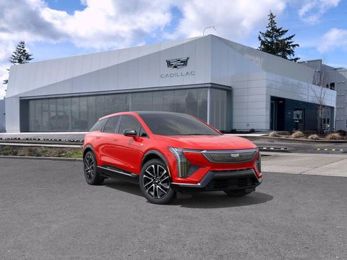 New 2025 Cadillac Optiq Sport 2 w/ LPO, Floor Liner Package image 2