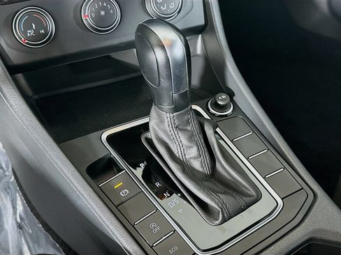 Used 2020 Volkswagen Jetta S image 23