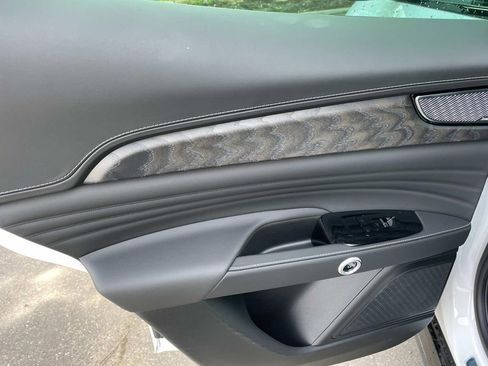 New 2025 Maserati Grecale Modena image 21