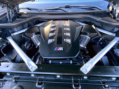 Certified 2025 BMW X7 M60i w/ Climate Comfort Package image 29