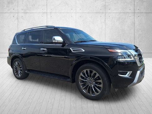 Used 2024 Nissan Armada Platinum w/ Captain's Chairs Package RWD image 3