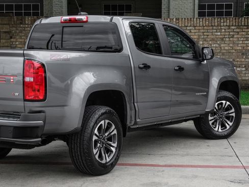 Used 2022 Chevrolet Colorado Z71 w/ Safety Package AWD/4WD image 17