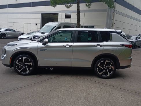 Used 2023 Mitsubishi Outlander SE AWD/4WD image 7