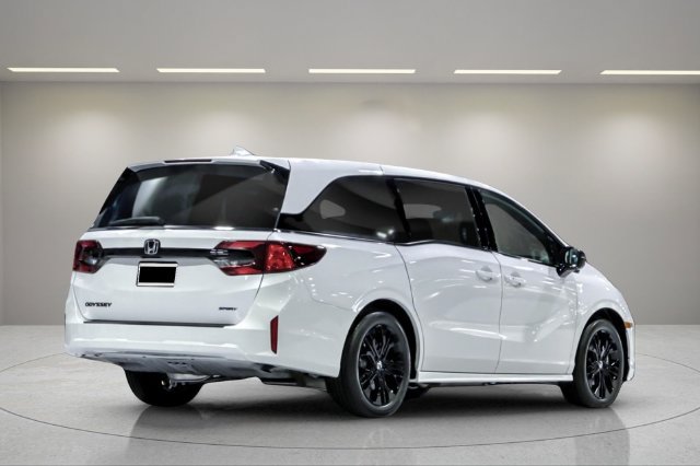 New 2027 Honda Odyssey Sport-L image 3