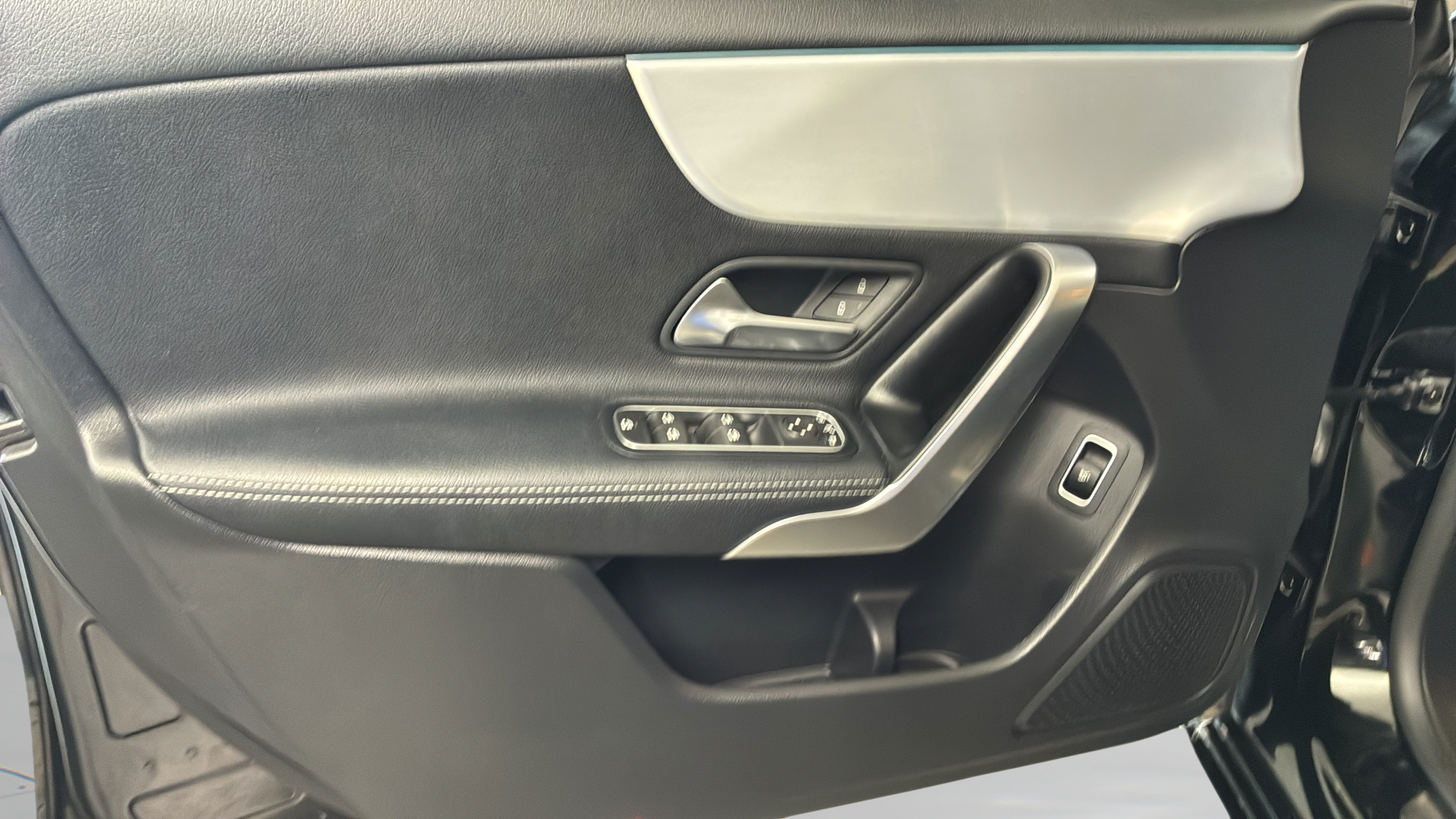 Used 2022 Mercedes-Benz A 220 image 18