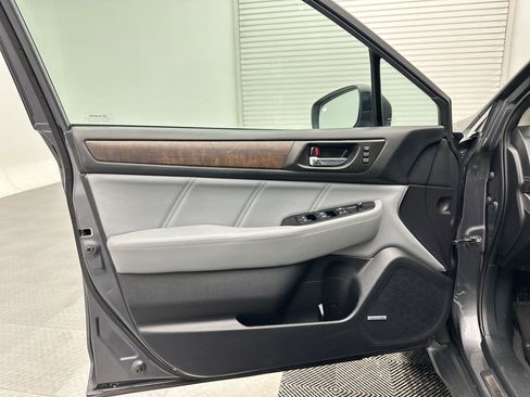 Used 2018 Subaru Outback 2.5i Limited image 21