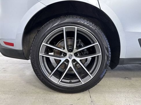 Certified 2023 Porsche Macan Turbo AWD/4WD image 16