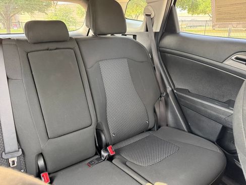 Used 2025 Kia Sportage LX FWD image 37