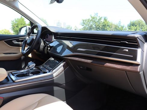 Used 2023 Audi Q7 2.0T Premium w/ Convenience Package AWD/4WD image 22