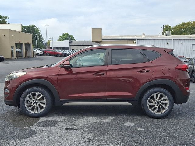Used 2017 Hyundai Tucson SE Plus AWD/4WD image 2