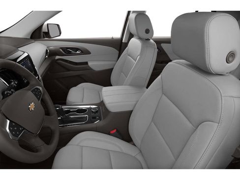 Used 2019 Chevrolet Traverse Premier w/ Driver Confidence II Package FWD image 6