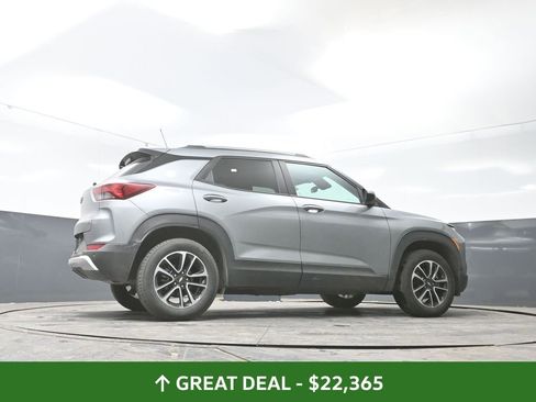 Used 2025 Chevrolet TrailBlazer LT w/ Driver Confidence Package image 25