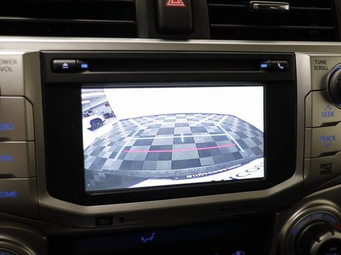 Used 2017 Toyota 4Runner Limited image 10