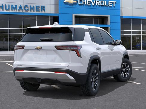 New 2027 Chevrolet Equinox LT FWD image 4