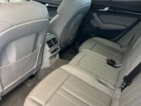 Used 2020 Audi Q5 e Prestige w/ Prestige Package AWD/4WD image 12