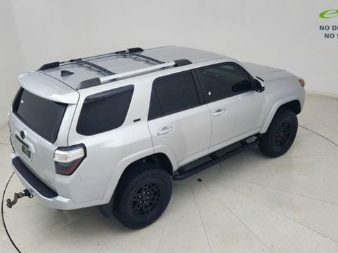 Used 2022 Toyota 4Runner SR5 AWD/4WD image 74