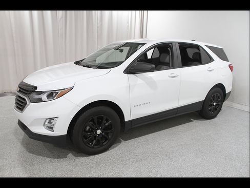 Certified 2021 Chevrolet Equinox LS AWD/4WD image 3