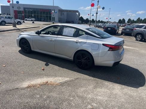 Used 2024 Nissan Altima 2.5 SR image 4