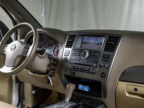 Used 2012 Nissan Armada SV RWD image 21