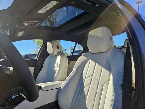 New 2026 BMW 530i xDrive 530i xDrive w/ Premium Package image 25