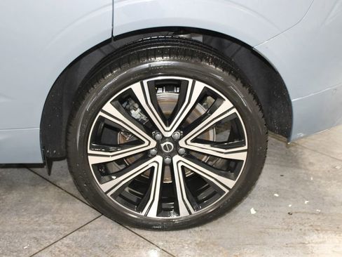 Used 2023 Volvo XC60 B6 Ultimate image 52